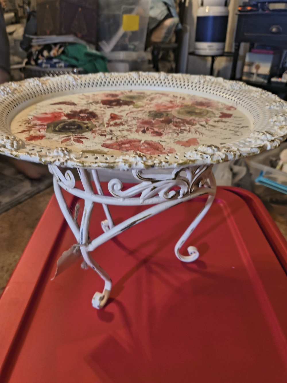 Vintage-Style White Floral Metal Cake Stand - Home Dining
